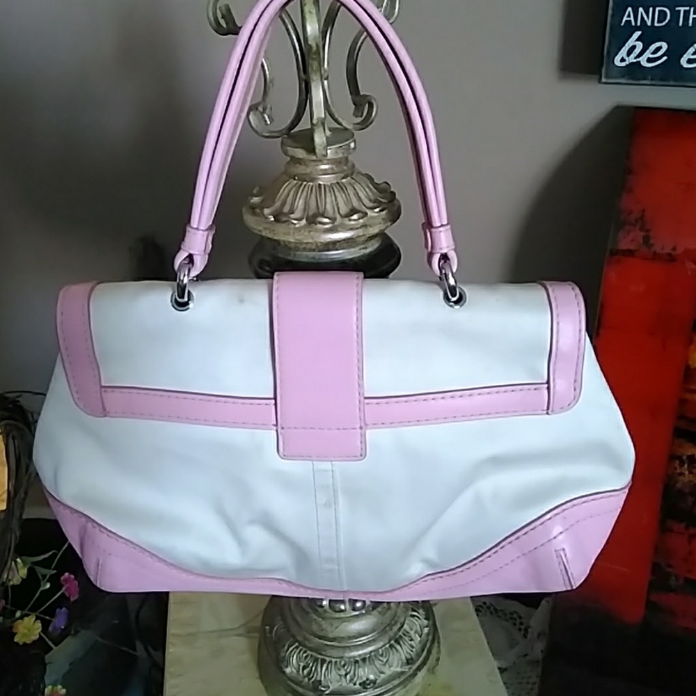 Authentic Coach purse - Picture 2 of 4